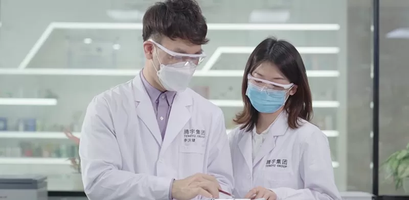 Why should you use OEM factories for manufacturing your cosmetics/skincare?