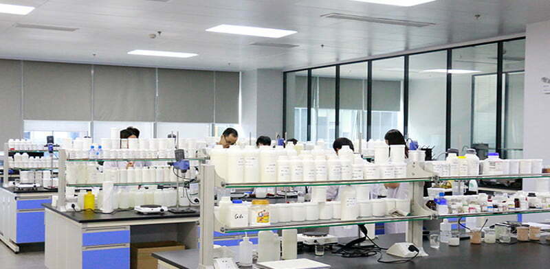 How to Choose the Right OEM Cosmetic/Skincare Provider?